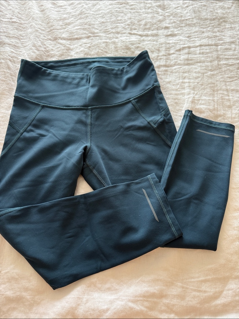 Athleta Women’s High-Waist Athletic Capri Leggings in Teal Size S
